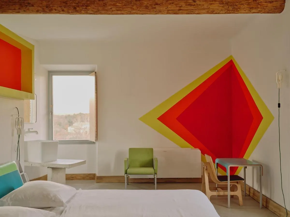 Domaine La Ferme Hi Bride Bed & Breakfast Villelaure 0*,