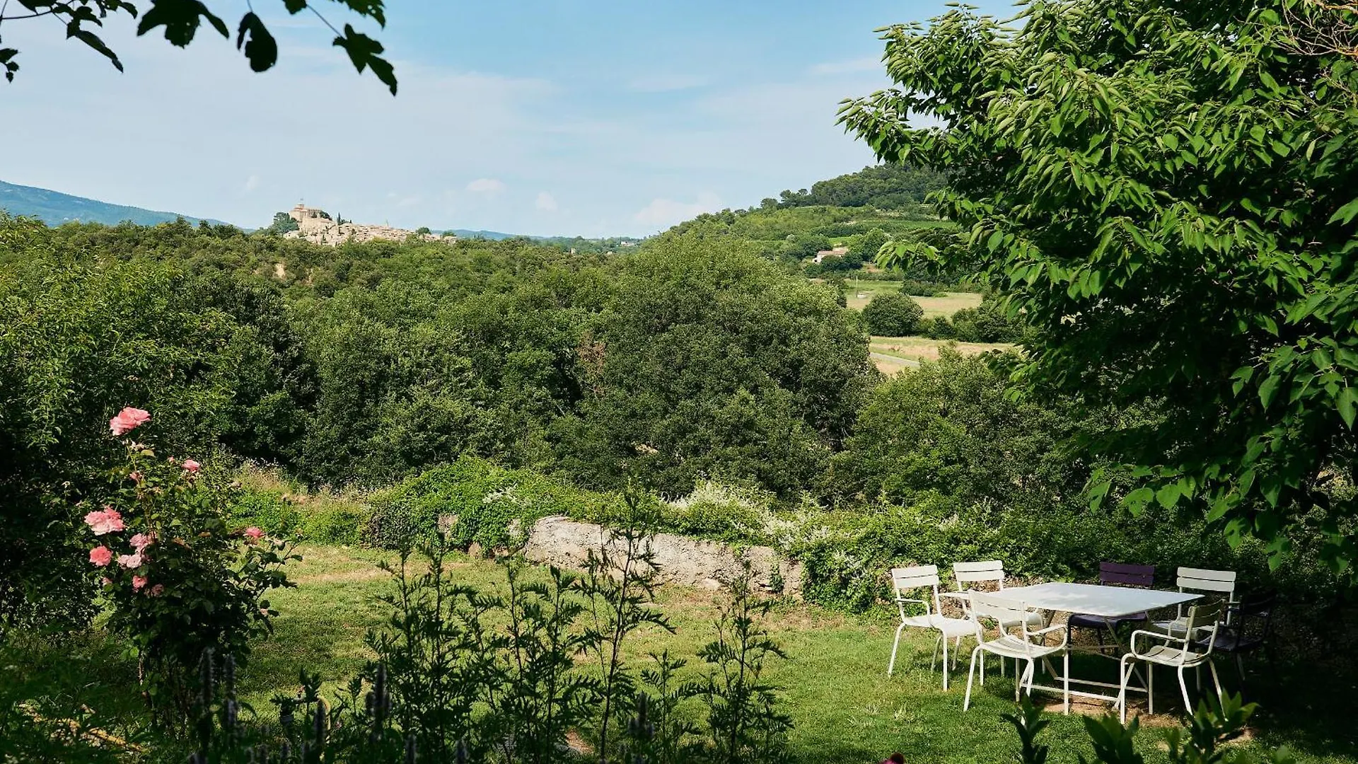 Domaine La Ferme Hi Bride Bed & Breakfast Villelaure