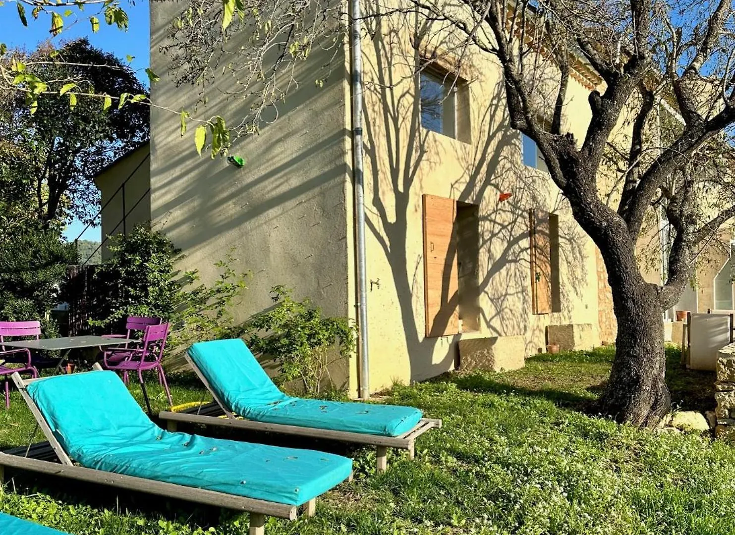 Domaine La Ferme Hi Bride Bed & Breakfast Villelaure France