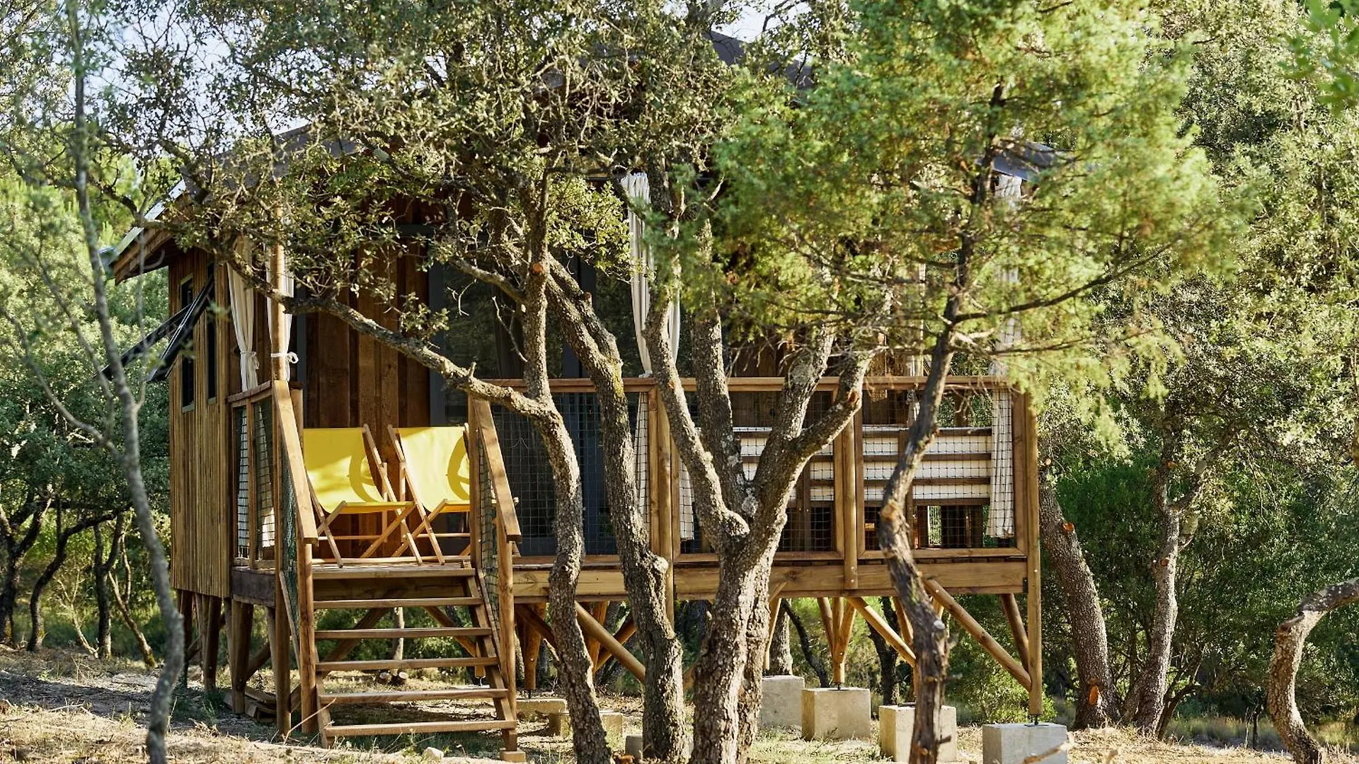 Domaine La Ferme Hi Bride Bed and Breakfast Villelaure Bed & Breakfast