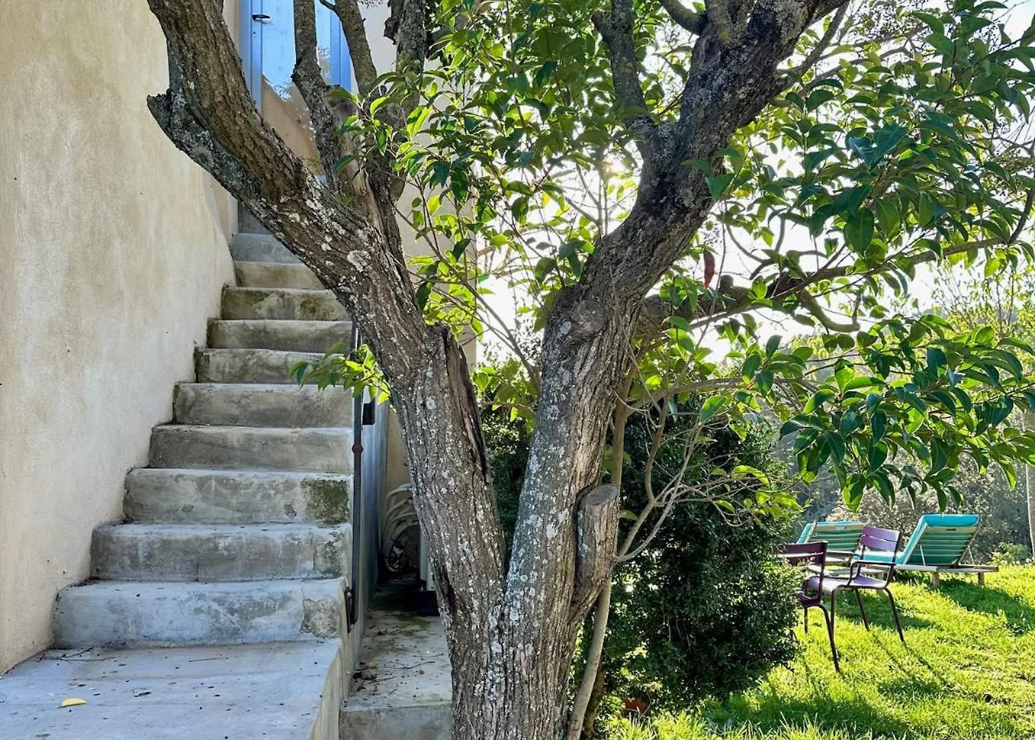 Bed & Breakfast Domaine La Ferme Hi Bride Bed and Breakfast Villelaure Frankrijk